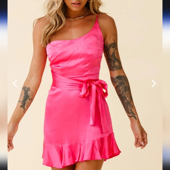 Selfie Leslie Dresses & Skirts - SELFIE LESLIE DON'T WAIT UP ONE SHOULDER WAIST TIE DRESS HOT PINK